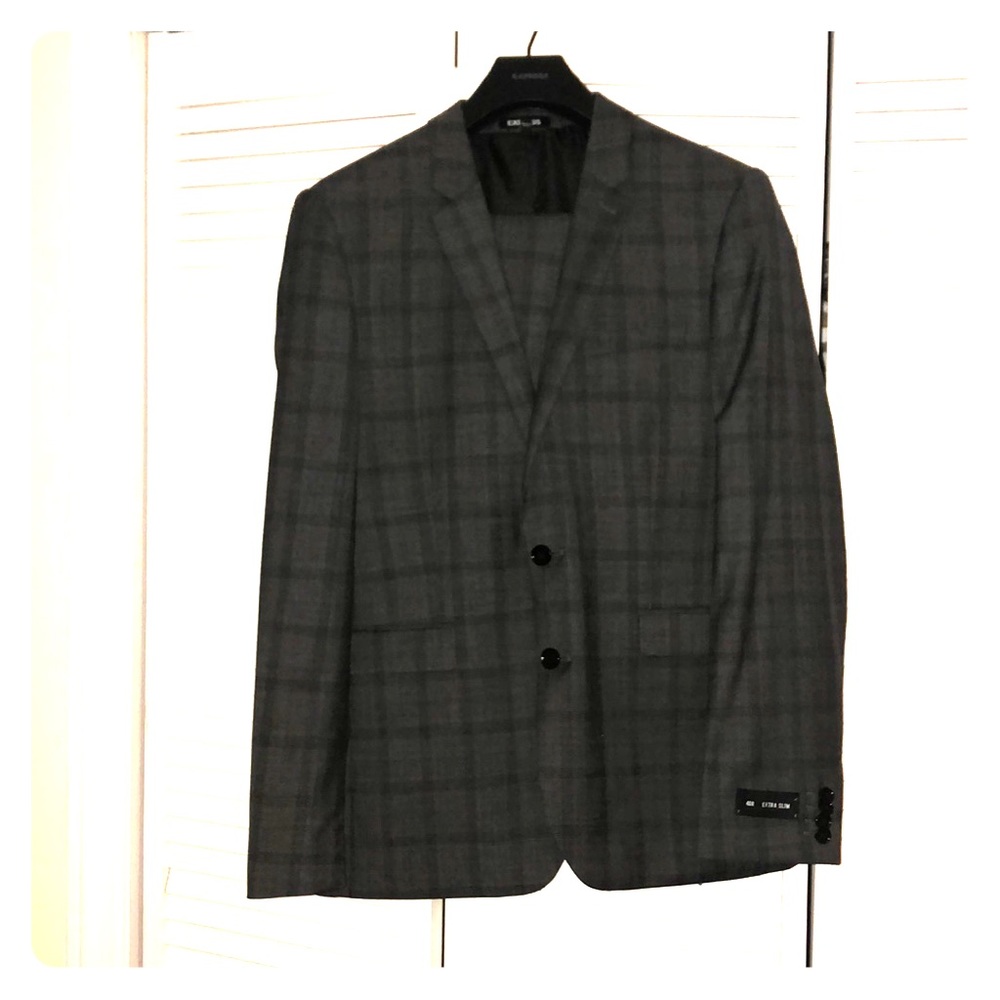 Express extra slim suit
